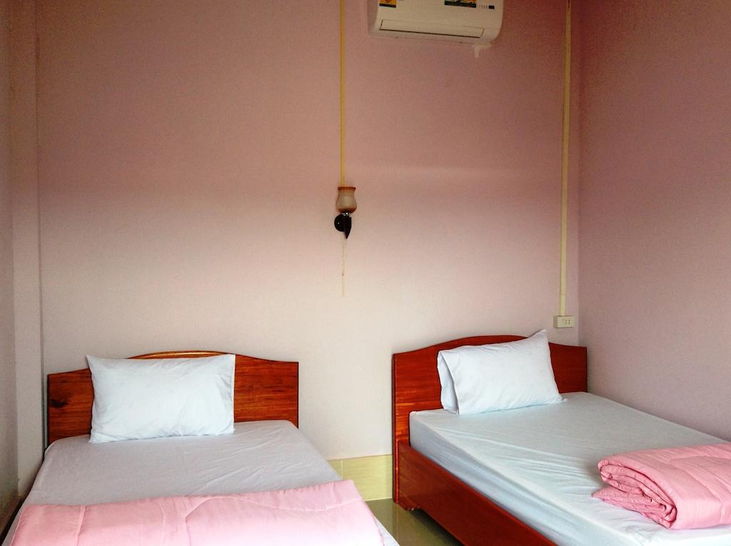 Phetchinda Guesthouse Thakhek Chambre photo